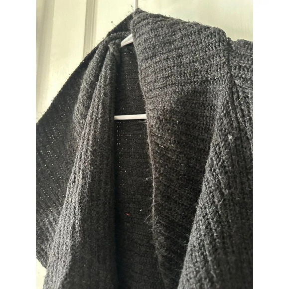 Ann Taylor Loft Women’s size medium cardigan - Picture 3 of 6